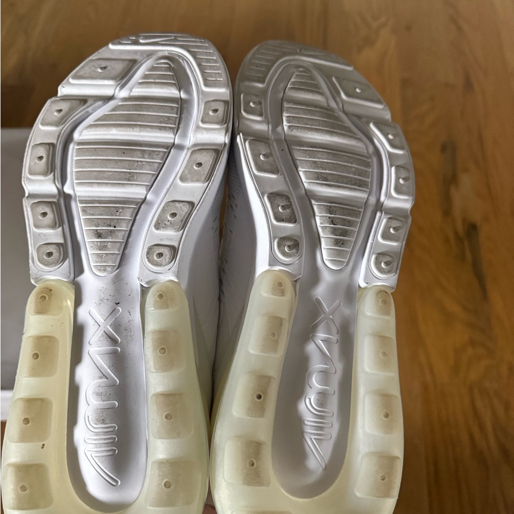 Nike 270 Air Max - Picture 4 of 7